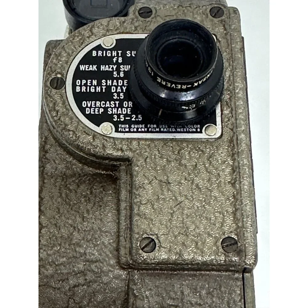 VTG 1940 Revere Eight Model 88 8mm Movie Turret Cine Camera Film Collectible USA - Picture 2 of 10